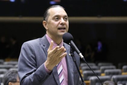 Comissão aprova auxílio financeiro para cuidador familiar de idoso ou pessoa com deficiência