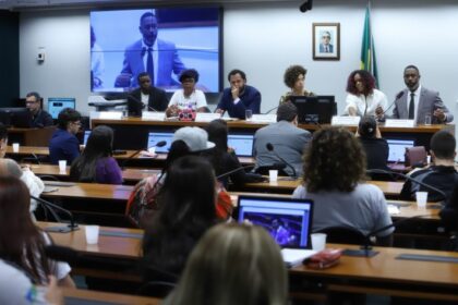Deputados e especialistas afirmam que criminalização da cultura negra é um fenômeno histórico