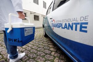 central-de-transplantes-paran-carro-transporte-rgos-768×512-1-1