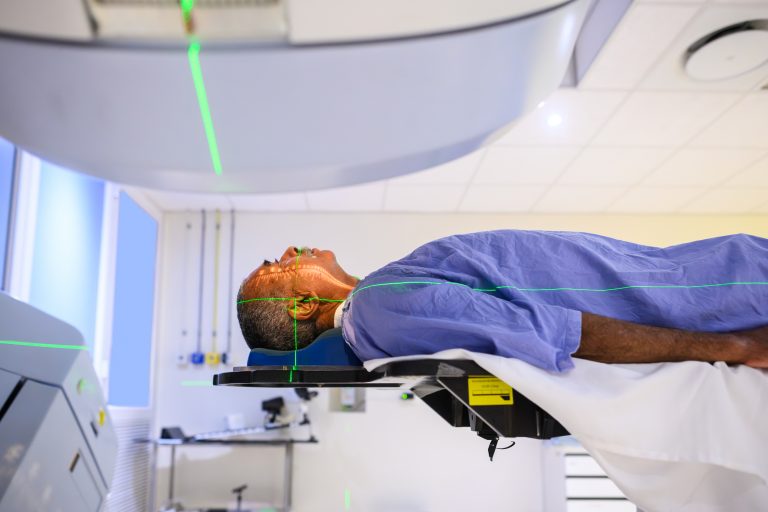 tratamento-contra-o-cancer-768×512-1-1