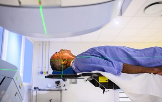 tratamento-contra-o-cancer-768×512-1