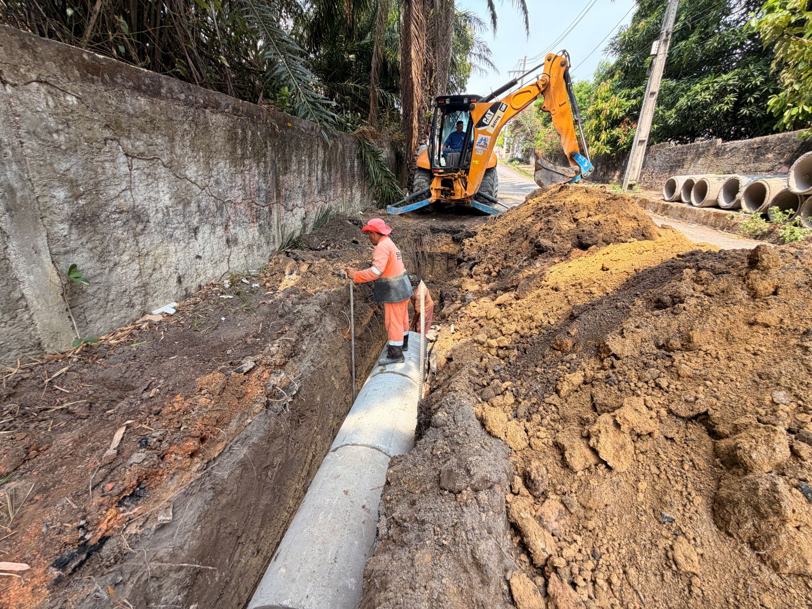 Prefeitura-de-Manaus-implanta-100-metros-de-drenagem-profunda-para-melhorar-escoamento-da-chuva-no-bairro-Flores-3