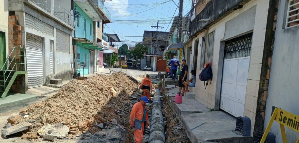 Prefeitura-de-Manaus-substitui-60-metros-de-drenagem-na-comunidade-Mundo-Novo-para-melhorar-escoamento-da-agua-da-chuva