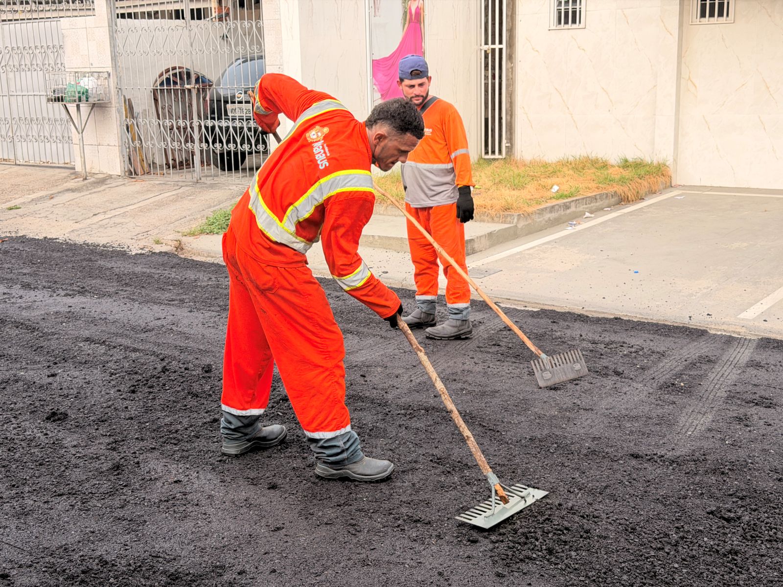 Prefeitura-de-Manaus-transforma-condicoes-de-trafego-com-recapeamento-na-rua-3-no-bairro-Cidade-Nova-2
